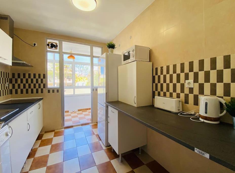 Almirante 1º Linea De Playa Con Parking Apartamento